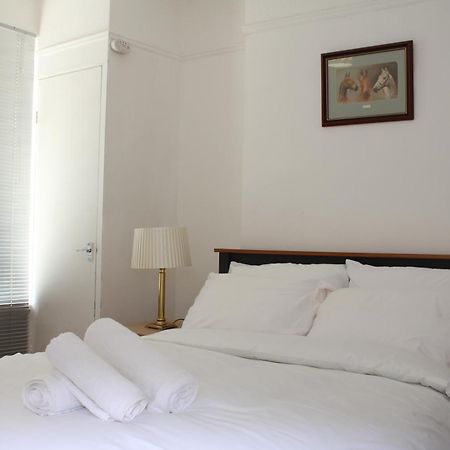 F2S Serviced Apartments 2Bedroom Terrace House With Free Wifi Netflix Suitable For Contractors Walking Distance To Train Station ダービー エクステリア 写真