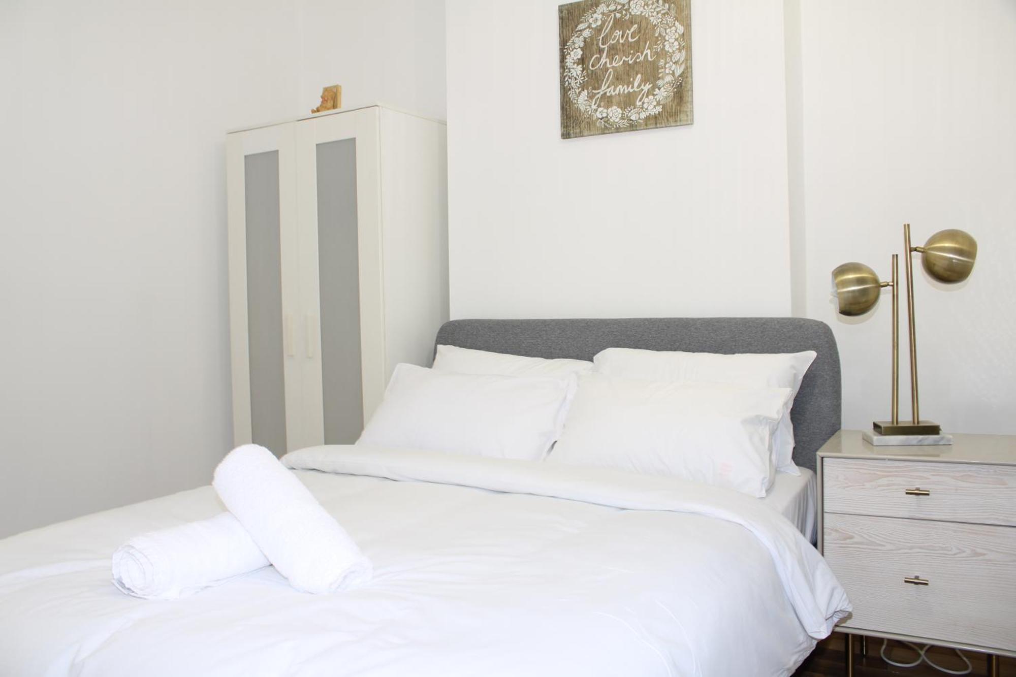 F2S Serviced Apartments 2Bedroom Terrace House With Free Wifi Netflix Suitable For Contractors Walking Distance To Train Station ダービー エクステリア 写真
