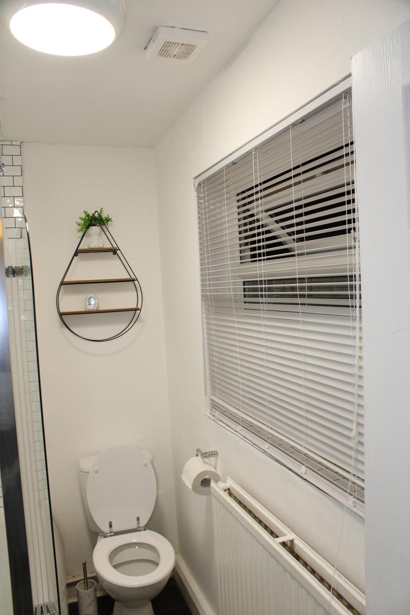 F2S Serviced Apartments 2Bedroom Terrace House With Free Wifi Netflix Suitable For Contractors Walking Distance To Train Station ダービー エクステリア 写真